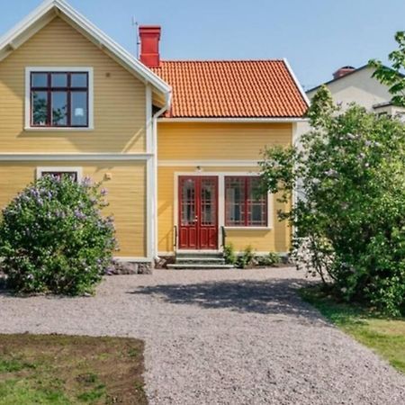Casa Fontenay Charmig Laegenhet Naera Stadsparken Och Vaettern Hjo Zewnętrze zdjęcie